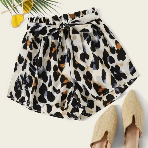 Pants - Printed shorts w/ belt